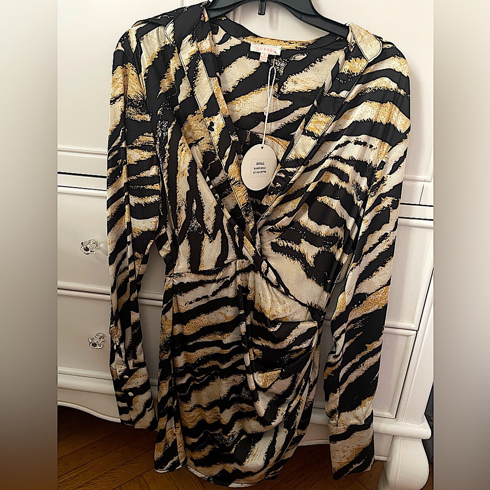 NWT Luxxel dress